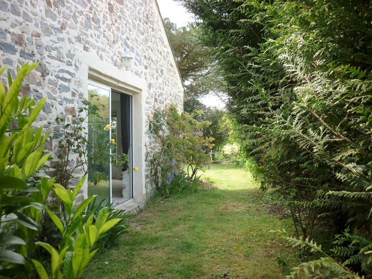 Gite Du Petit Gue Frossay Exterior photo